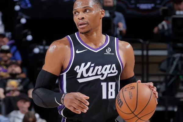 场均 20+9+5 仅赚 360 万！约基奇借威少戳穿 NBA：再热血的热爱，也敌不过账本上的数字