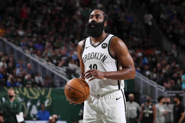 末节 19 分 + 三分三连击！哈登打满 39 分钟轰三双，倾其所有仍空砍