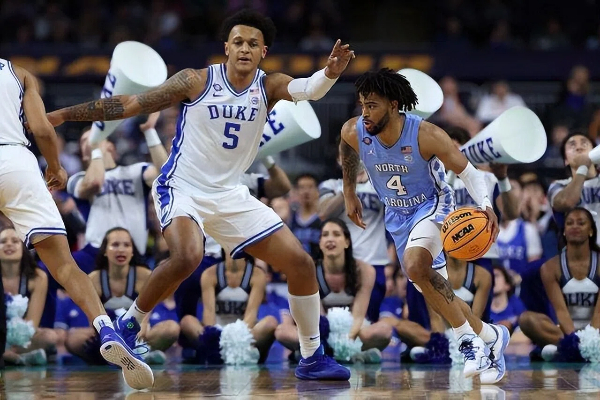 归期未定！班凯罗腹股沟拉伤，魔术冲季后赛遇重创，东部格局生变