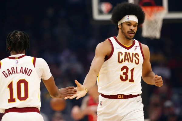 救赎之战！吉迪三双破魔咒 公牛 127-111 主场掀翻骑士