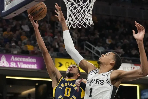  6连胜铸就西部新势力！文班14+12锁防 福克斯27分率马刺擒奇才