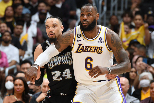  湖人3换1追狄龙：是救急补丁还是冠军陷阱？佩林卡的决策困局