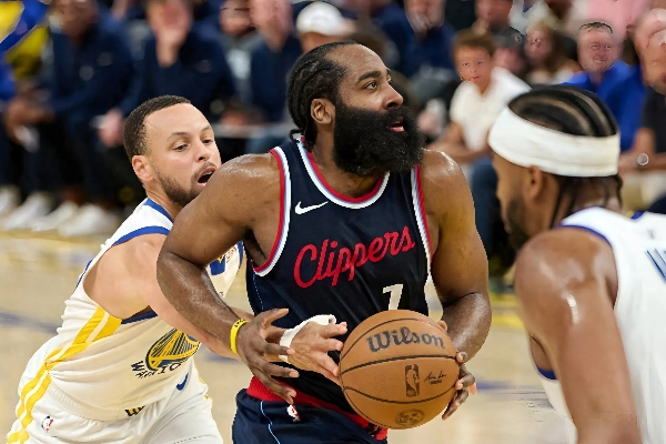  得分破界，传奇不朽！NBA官方力赞詹杜库登：跨越时光的得分狂想曲