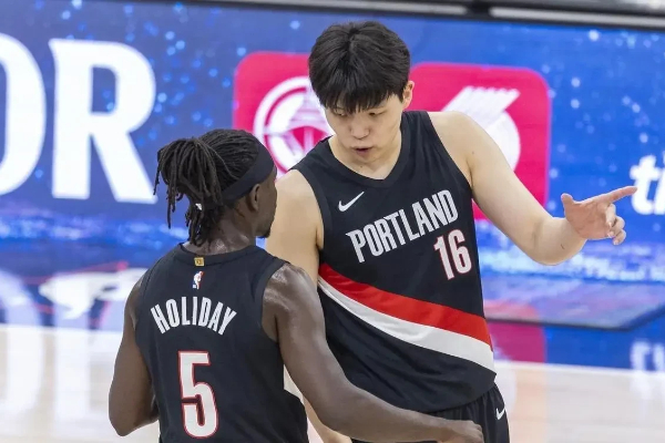  开拓者132-116胜湖人：旧敌21分高光，杨瀚森0分背后的坚守与破局