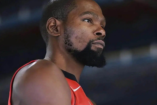  弃囤签、换战力！火箭斯通终踩对重建节奏？杜兰特独扛联盟争冠重压